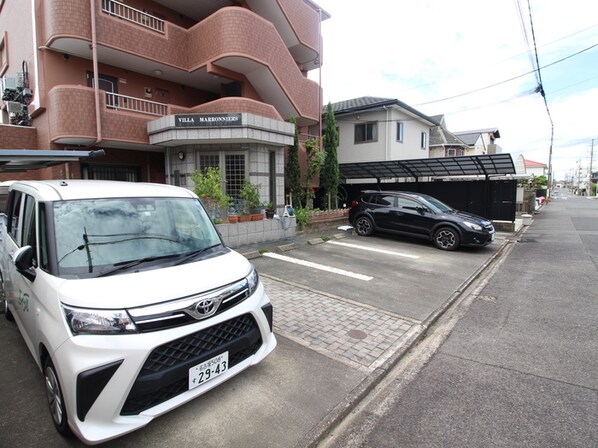 ヴィラ　マロニエの物件外観写真